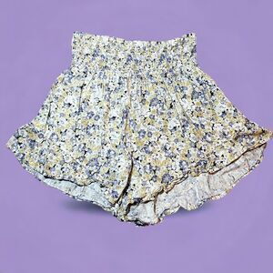 Wild Fable Elastic High Waisted Floral Shorts - Small